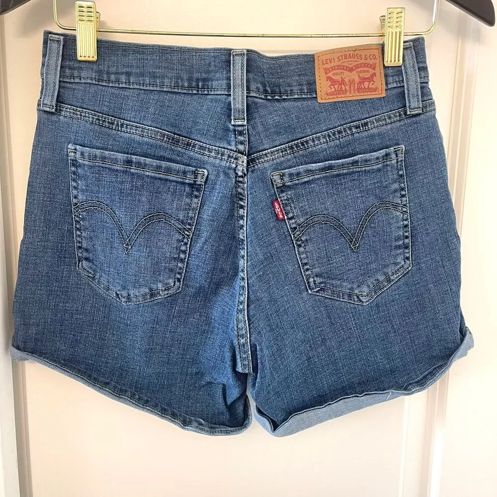Levi's Women's Mid Length Blue Denim Jeans Short Pant Size 27 - Picture 2 of 9